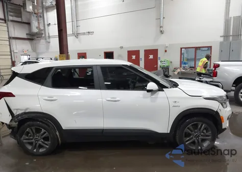 2023 Kia Seltos Lx z USA, uszkodzony, nr VIN KNDEPCAA0P7434754
